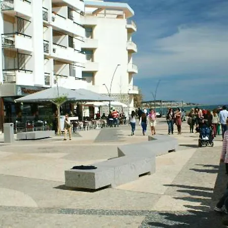 Spacious In With Sea View - 90 M² * Armação de Pêra