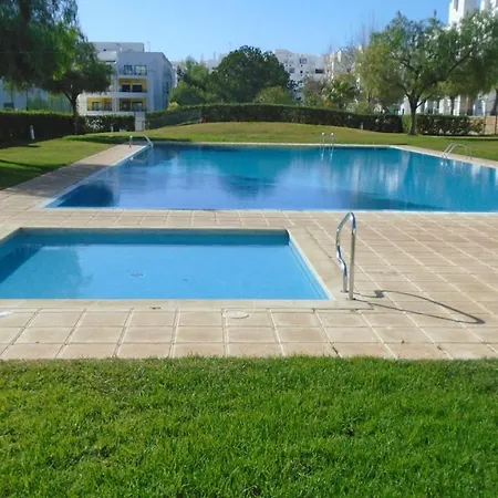 Spacious In With Sea View 90 M² * Armação de Pêra