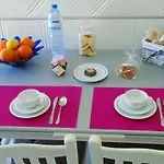 Spacious In With Sea View - 90 M² Apartmán *