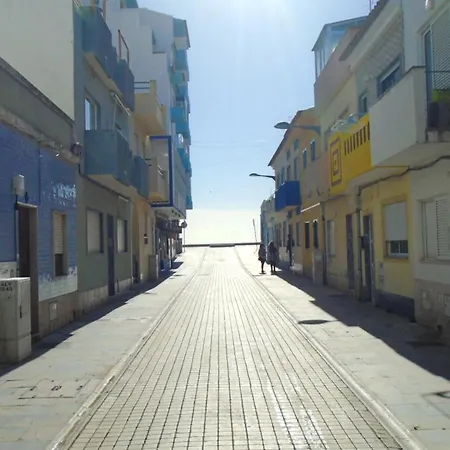 Spacious In With Sea View - 90 M² Armação de Pêra