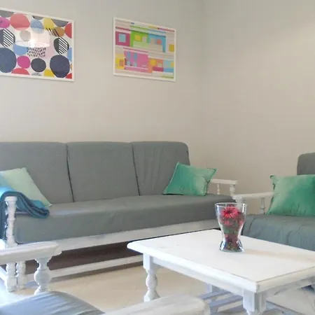 Spacious In With Sea View - 90 M² Appartamento
