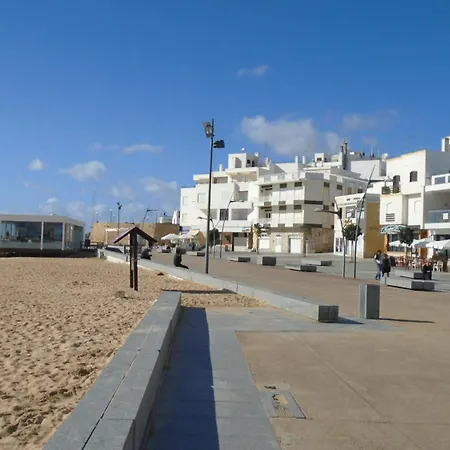 Spacious In With Sea View - 90 M² דירה *