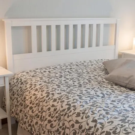 Spacious In With Sea View - 90 M²