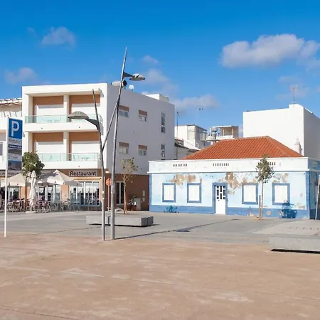 Spacious In With Sea View - 90 M² Appartamento