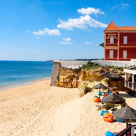 Spacious In With Sea View - 90 M²